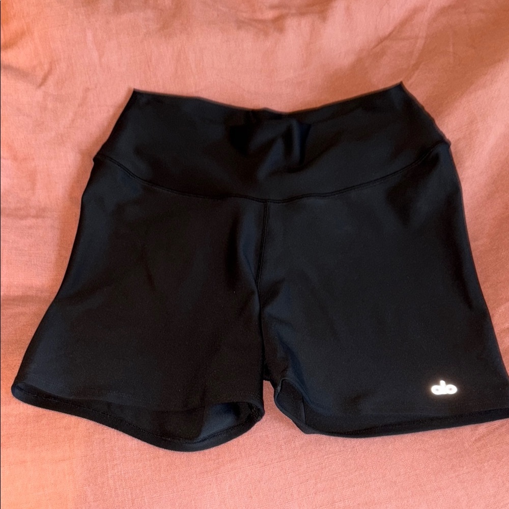 ALO Yoga Black Athletic Shorts with Moisture-Wicking Fabric